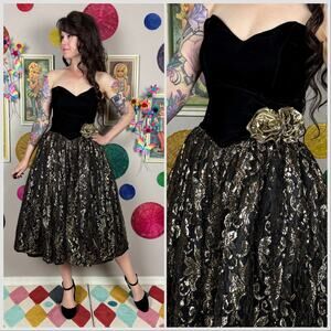 Vintage 1980s Strapless Sweetheart Black Velvet and Gold Lace Prom Dress